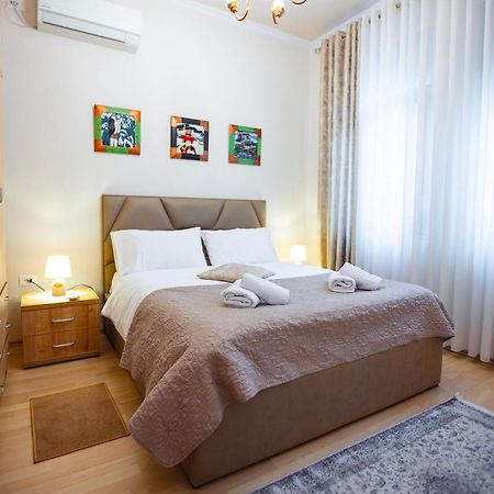 Tirana Center Apartment - Zogu I Boulevard Buitenkant foto