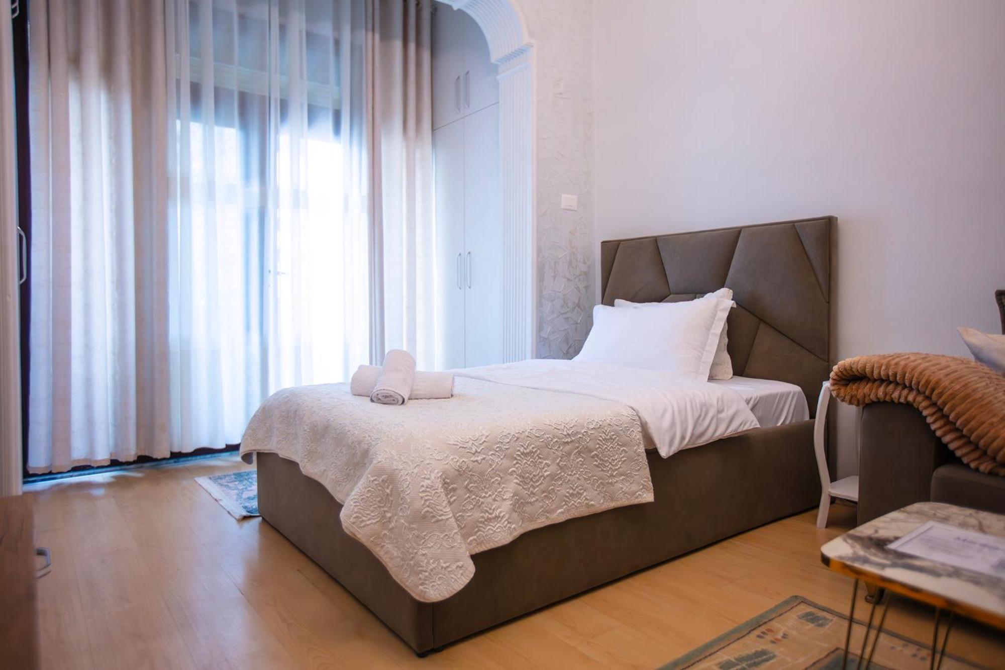 Tirana Center Apartment - Zogu I Boulevard Buitenkant foto